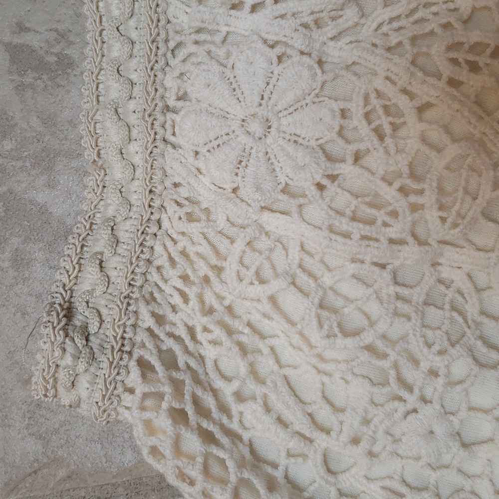 Lace shorts - Picture 2 of 3